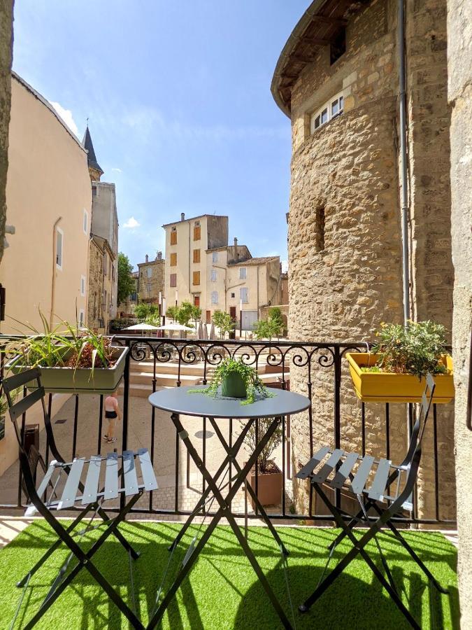 Joli Appartement De Charme Renove En Centre Ville Aubenas Exterior foto
